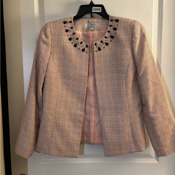 Tahari Arthur S Levine Jackets & Blazers - Tahari Arthur S. Levine Pink Tweed Jacket with Embellished Collar Sz 8